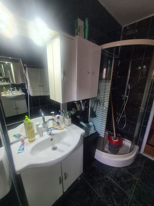 Vând apartament 3 camere Zona Mărăști
