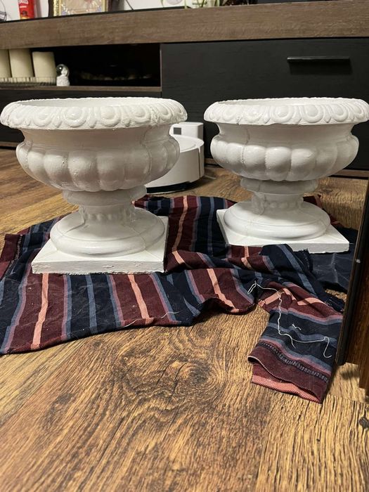 Ръчно произведени кашпи и саксии