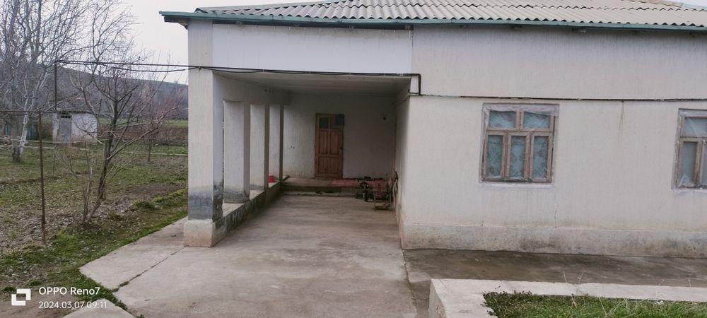 Бустонлик туман да Уй сотилади