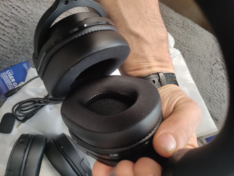 Продавам геймърски слушалки Trust GXT Forta (PlayStation Official Lice