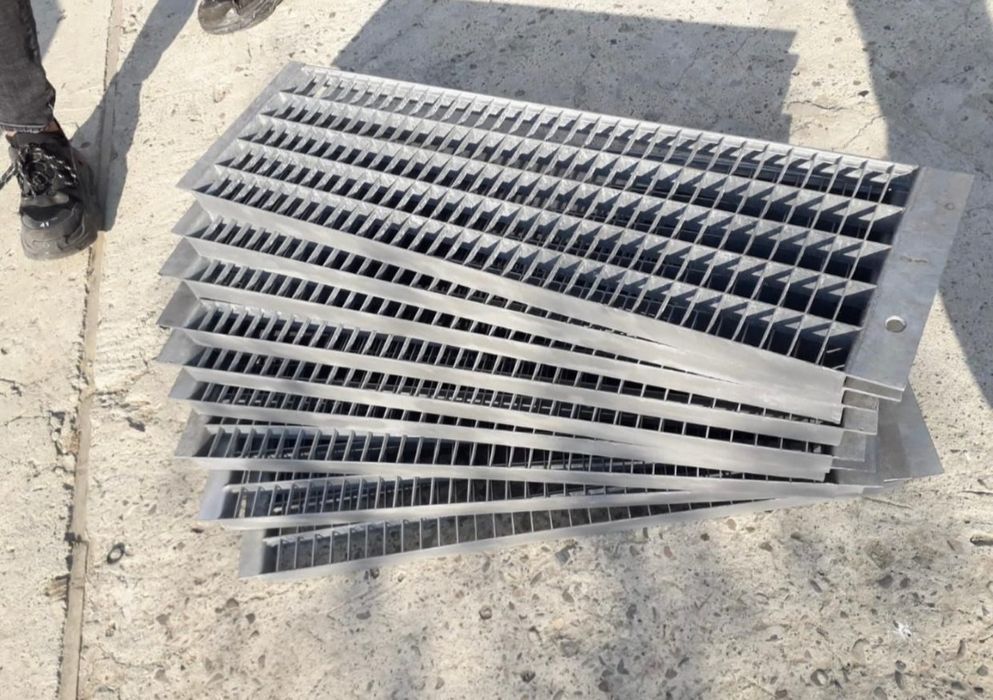 Trepte zincate galvanizate