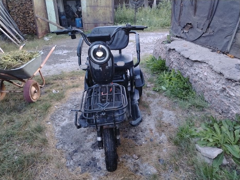 Продам трицикл 700 мощность
