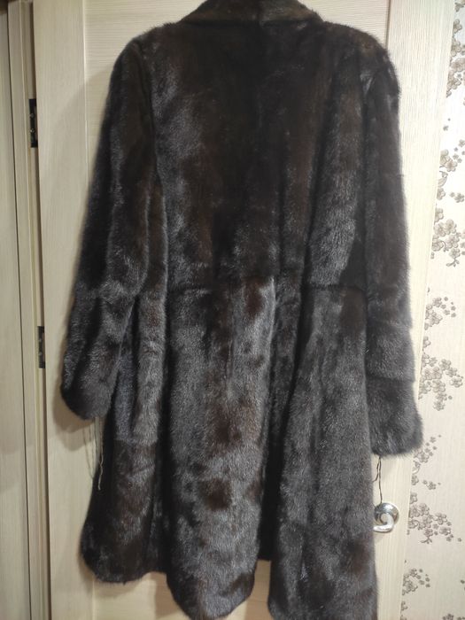 Продаю норковую шубу