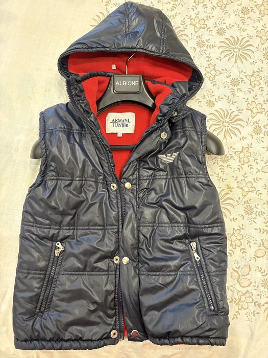 Безрукавка на мальчика