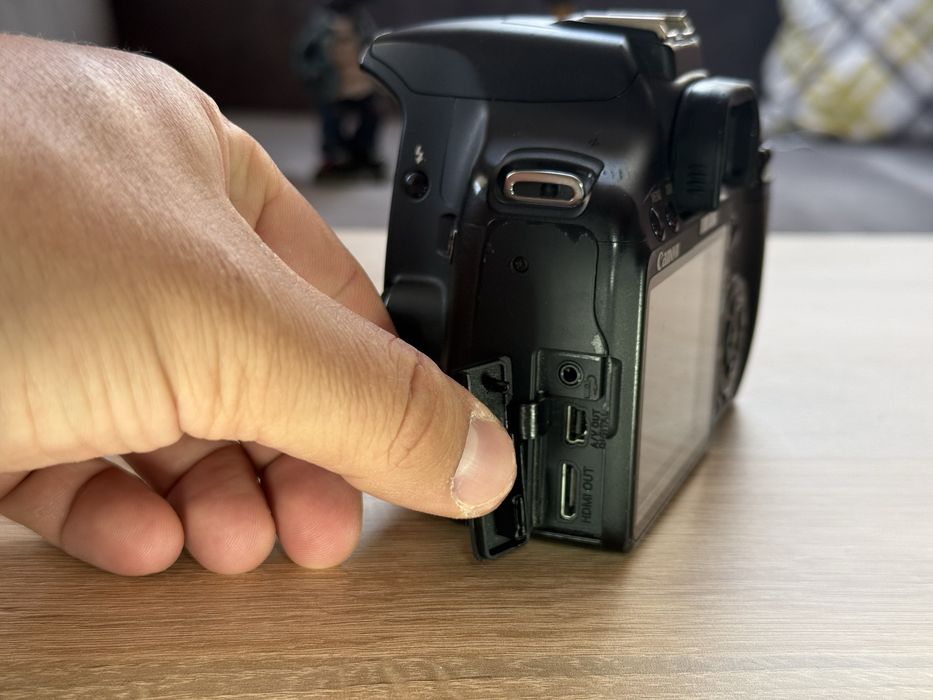 Canon EOS 500D с 2 обектива и аксесоари