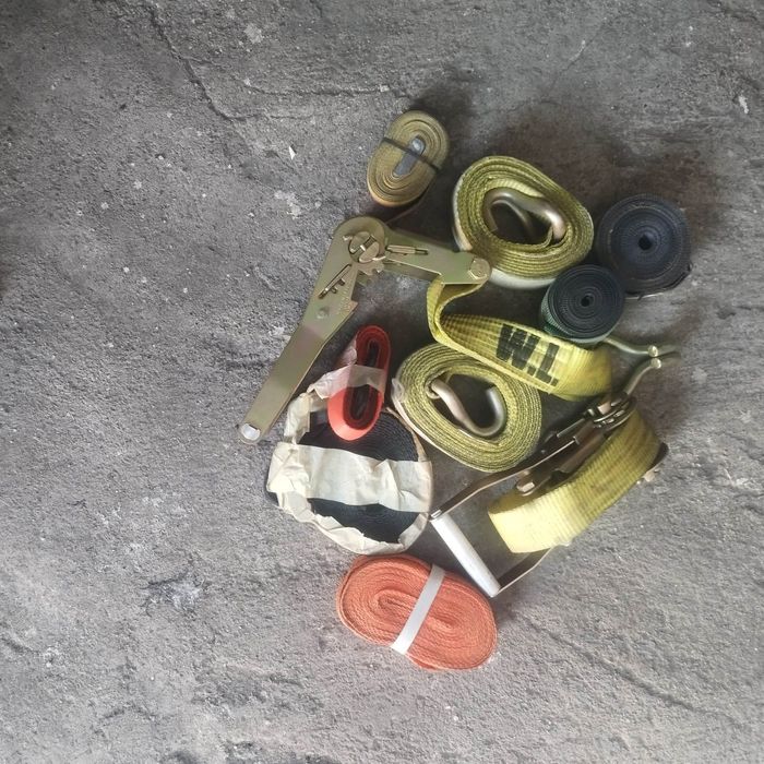 Стропы для грузов.