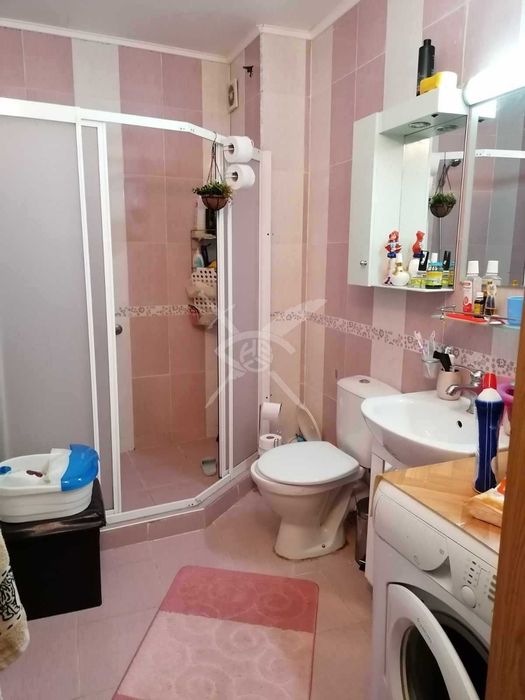 Продава се Двустаен апартамент в Бургас, Меден рудник - зона А - 70 кв.м за 1343 €/кв.м - Снимка #3