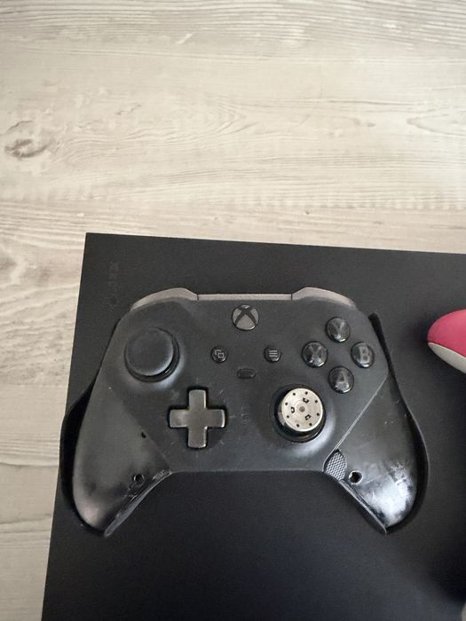 Xbox One S de vanzare