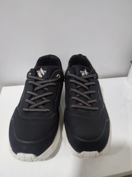 Маратонки Skechers