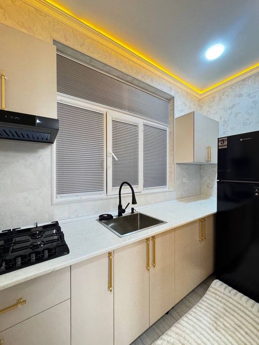 Чиланзар 11.3*4/2/5 65м2 все разделный с мебелю техника срочна прадаю