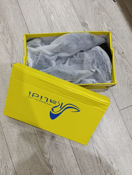 Продаю новые туфли