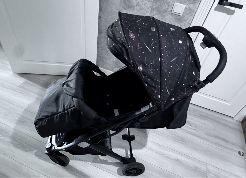 Коляска прогулочная