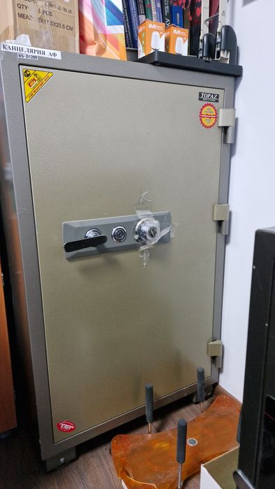 Сейфы офисные бу