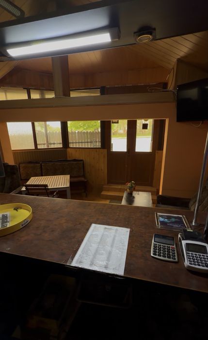 Casa parter+mansarda si spatiu comercial
