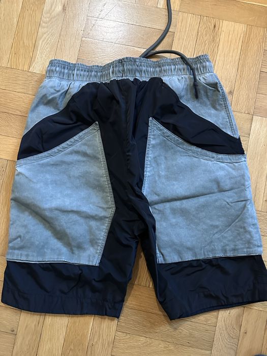 Къси панталони на LUDA