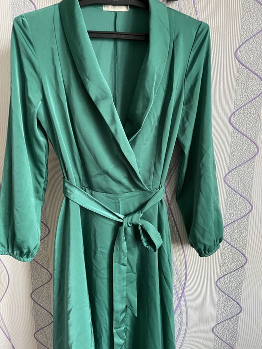 Платья нарядные