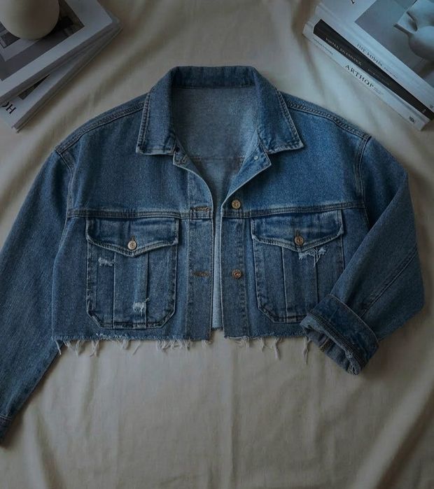 Кожено дамско яке и дънково яке