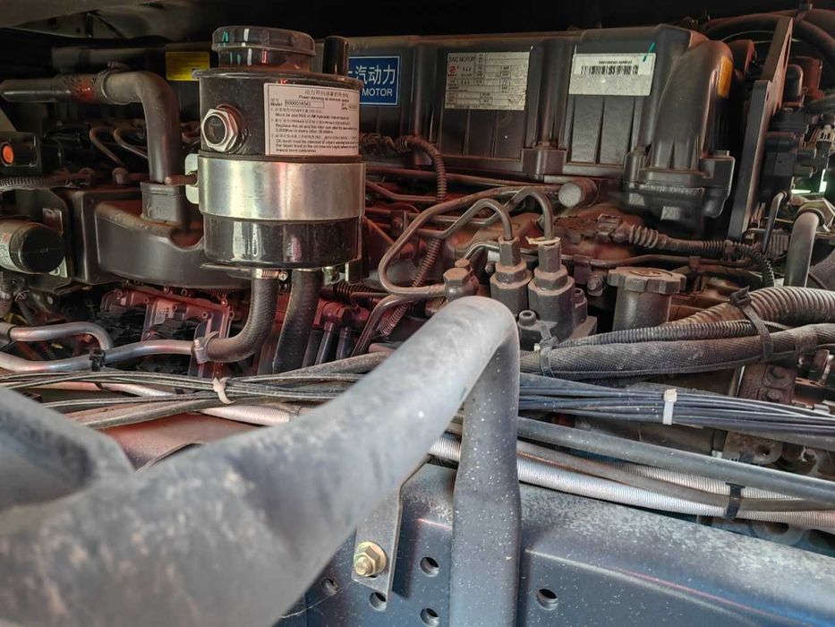 Самосвал IVECO-Hongyan , 40тонн