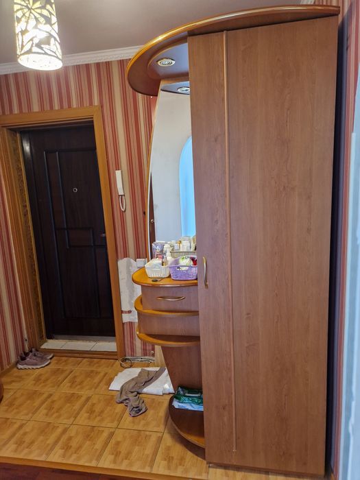 Отдам даром шкаф