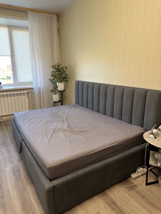 Продам кровать 140*200