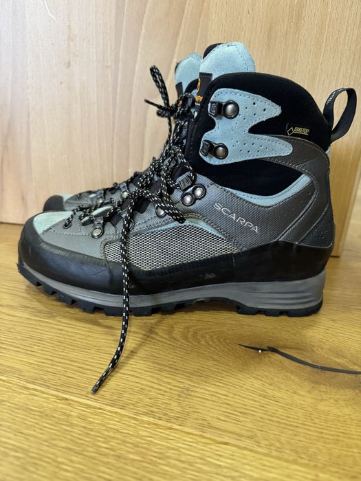 Bocanci Scarpa Nr 39