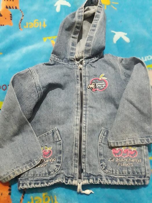 меняю  на  сладости и фрукты