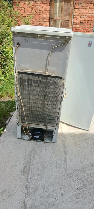 Холодильник Бирюса