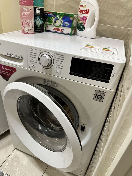 стиральная машина лджи lg в хорошем состояние белого цвета 5 кг