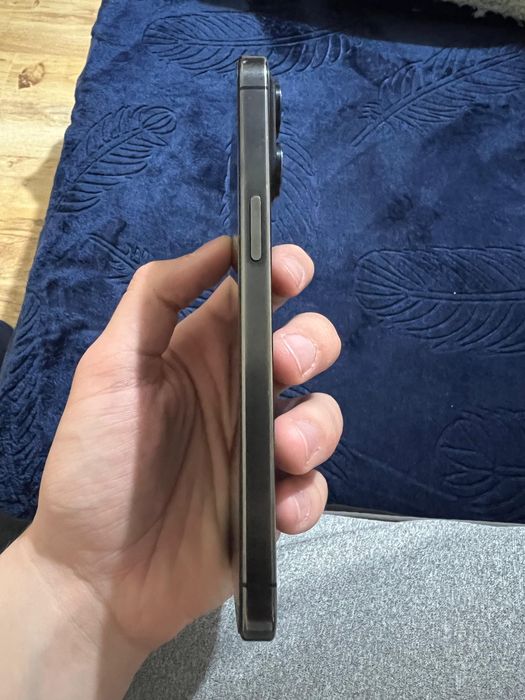 iPhone 15 Pro Max – 256GB – Stare foarte bună de funcționare