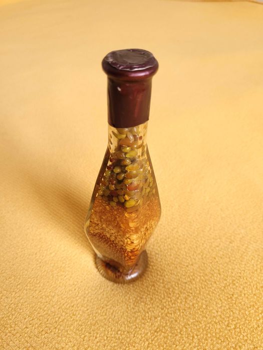 Sticlă cu semințe pentru decorarea bucătăriei - Sporul casei