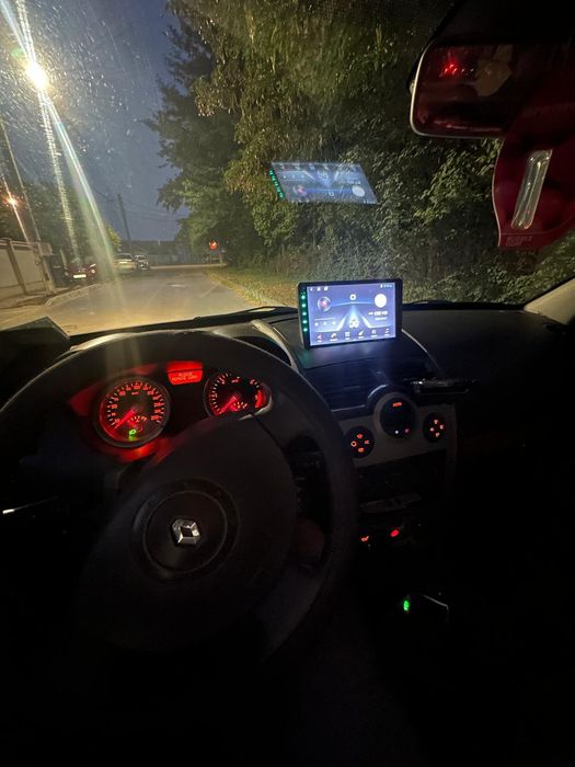 Mașina Renault Megane