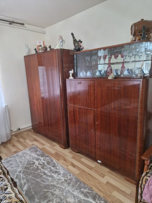 Vind mobila de dormitor veche