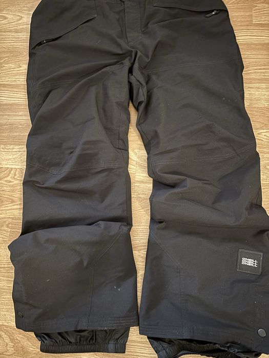 Set/ compleu/ costum snowboard sau ski