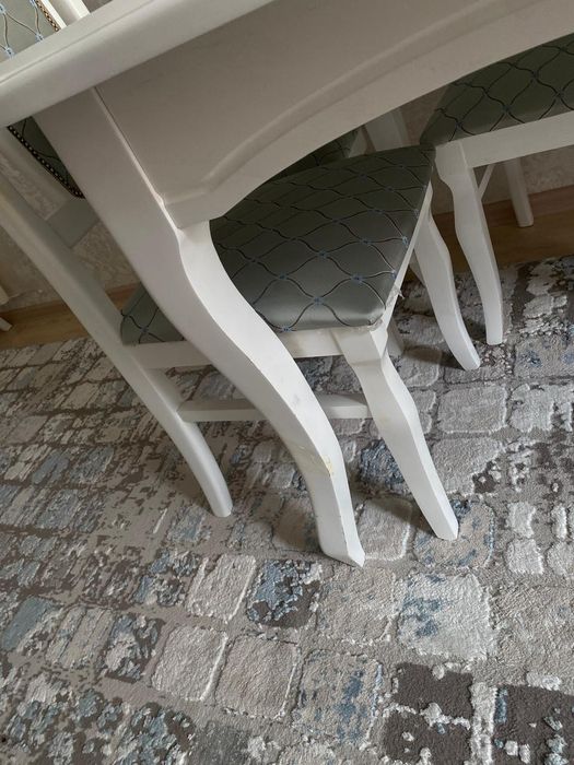 Продаётся Огромный Белый  стол