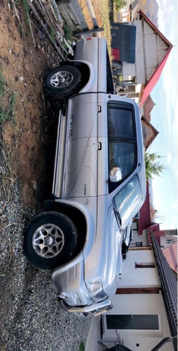 Dezmembrez mitsubishi l200