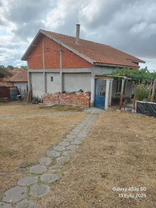 Продава се Къща в с. Маджари, Област Хасково - 100 кв.м за 556 €/кв.м - Снимка #2