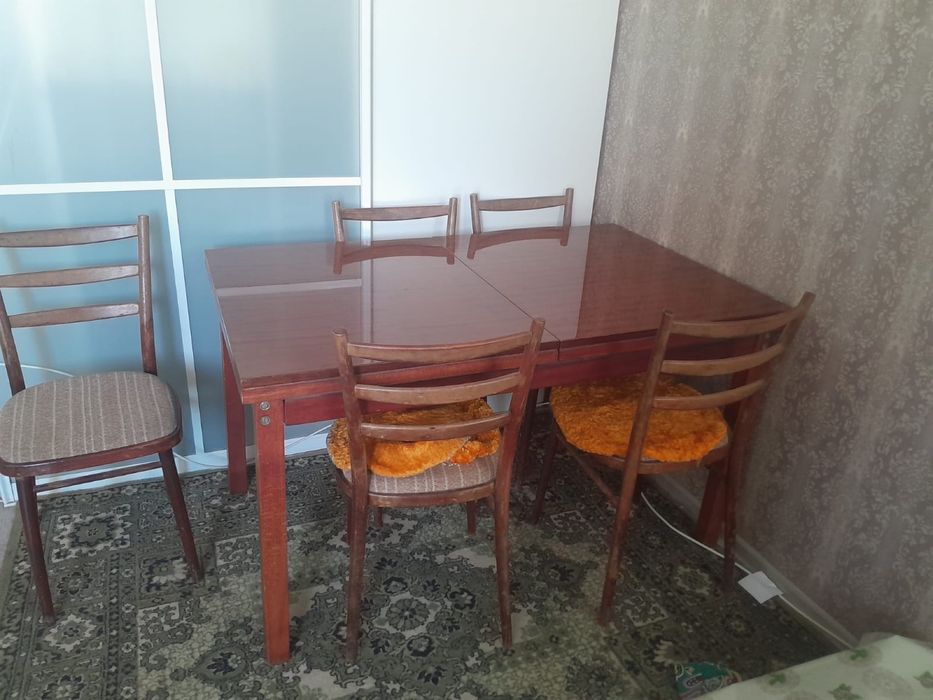 Продам стол со стульями
