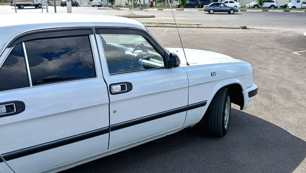 Volga 3110 sotiladi