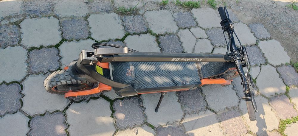 Электросамокат Kugo G 3