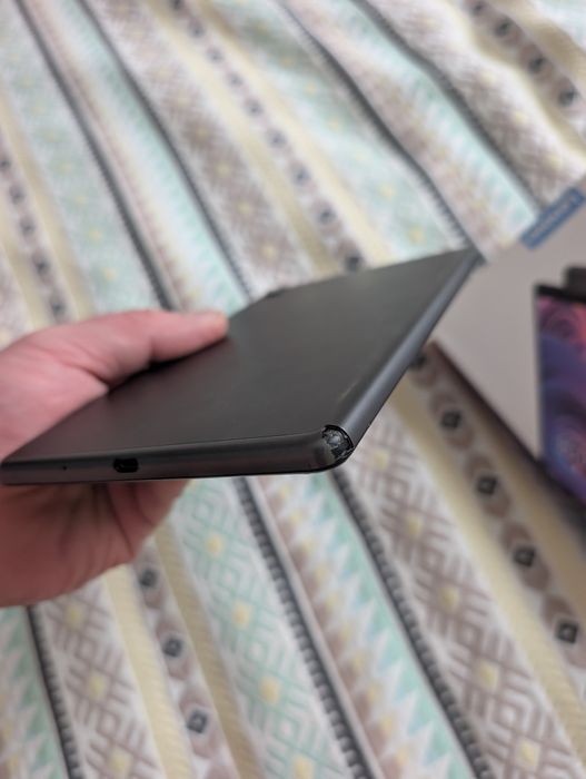 Продам планшет Lenovo tab m8