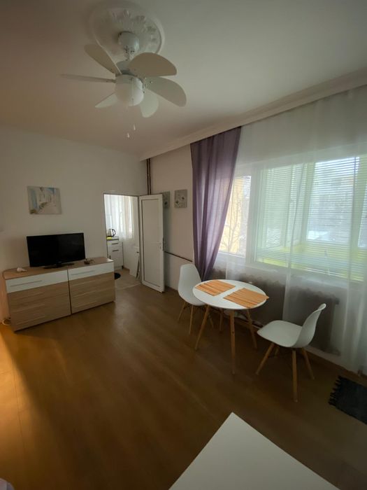 Дава се под наем Едностаен апартамент в Пловдив, Тракия - 40 кв.м за 300 € - Снимка #2