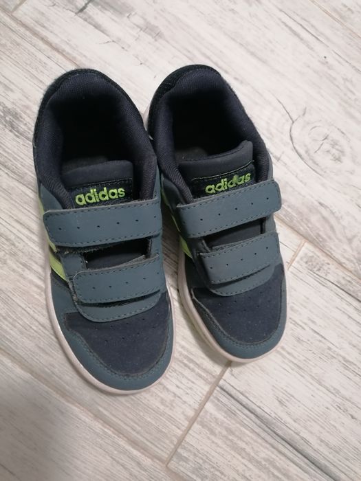 Кецки за момченце adidas