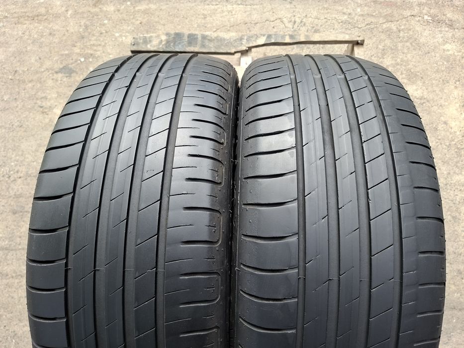 2бр. 215/55/17 Goodyear Efficient Grip Performance