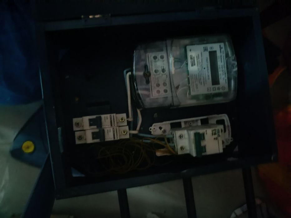 Продам электро счетчики 220