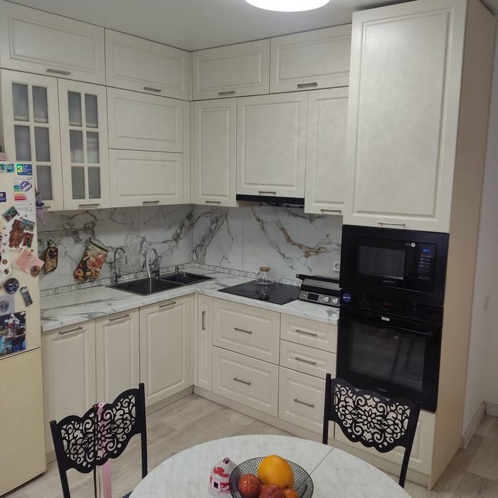 Продам 2  комнатную квартиру