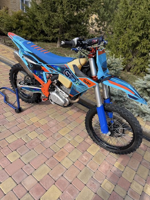 GR8 4T эндуро мотоцикл