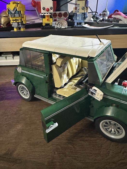 Продавам модел на Mini Cooper