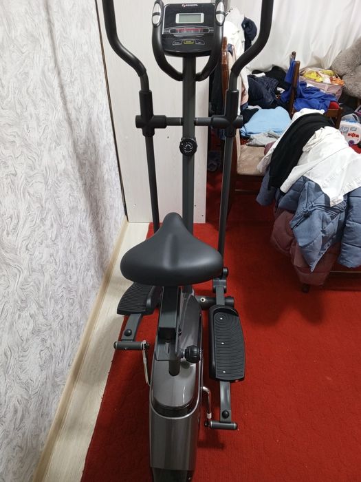 Новый (янги) тренажер лыжи продается (сотилади)