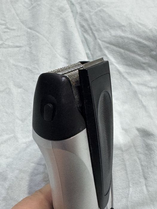 машинка бритва +триммер Braun