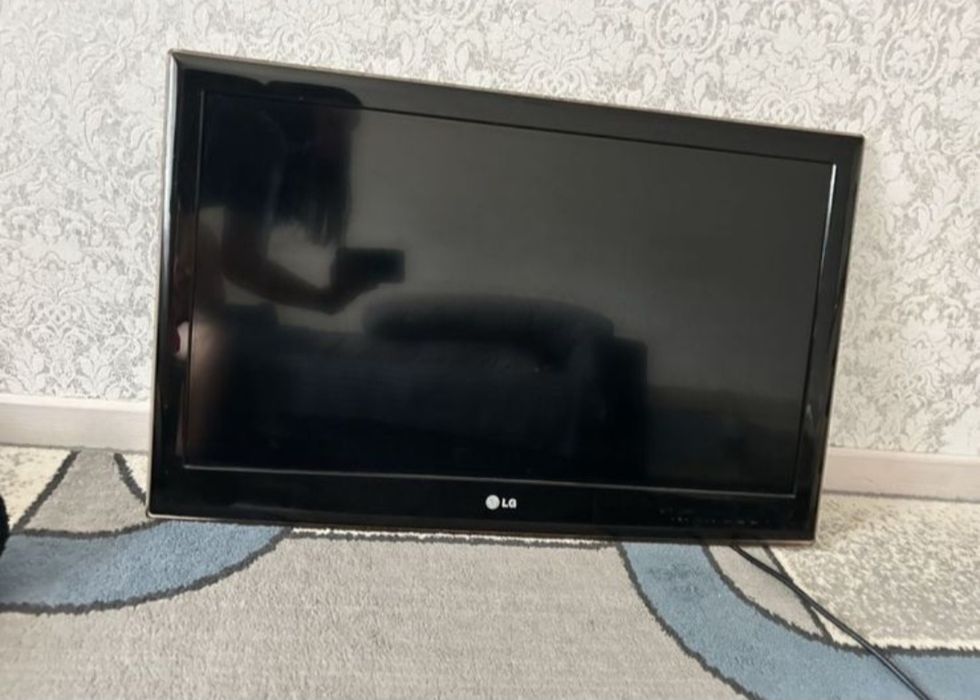 Продам телевизор LG, диагональ 81 см.